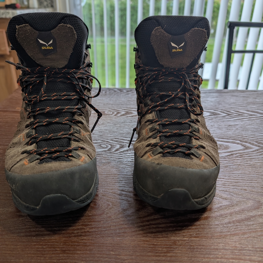 Men's Hiking Boots - Brown and Black